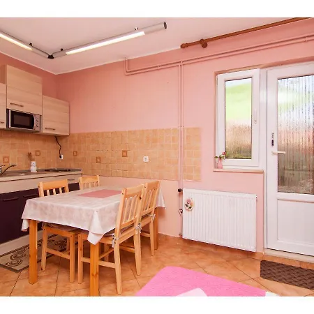 Apartman Nensi Воднян