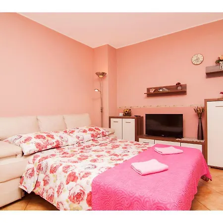 Апартаменты Apartman Nensi *