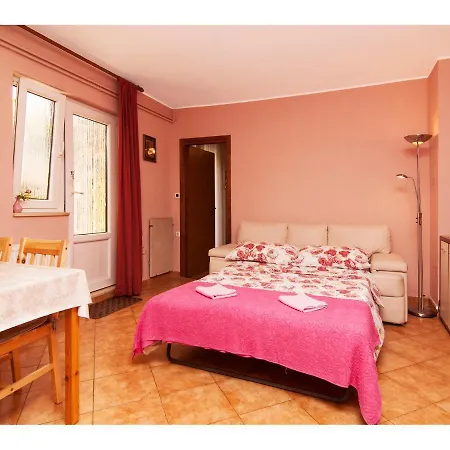 Apartman Nensi Apartment *